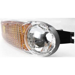 1999-2007 GMC SIERRA 1500 Parklamp assy Right Passenger Side OEM# 15199555 PL# GM2521182