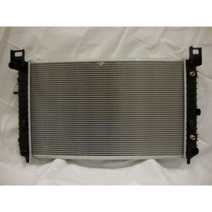 2001-2004 CHEVROLET TAHOE Radiator assembly OEM# 15193110 PL# GM3010436
